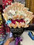 money-bouquet-with-red-roses-white-glads