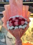 red-pink-roses-bouquet-for-delivery
