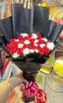 send-red-roses-bouquet-online-black-wrap