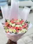 send-pink-yellow-roses-bouquet-online