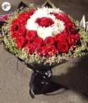 romantic-red-roses-bouquet-custom-word-babys-breath-black-gold-wrapping