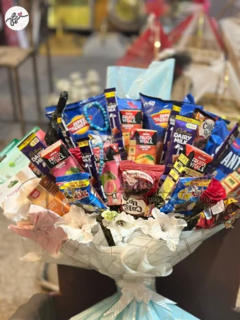 snacks bouquet with lays and chocolates